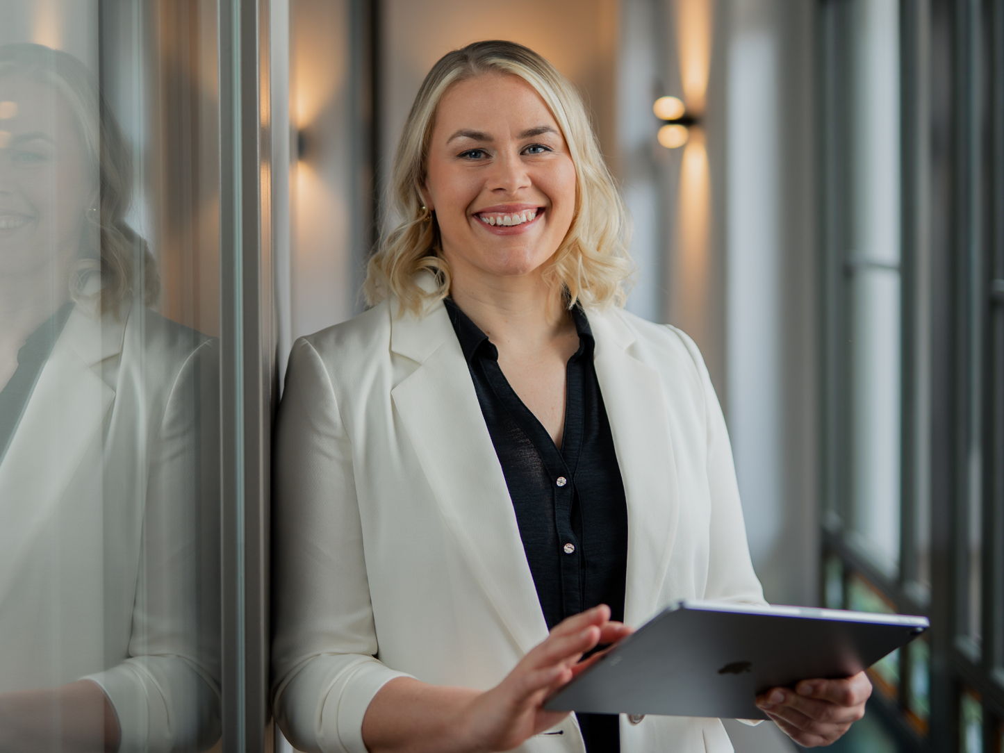 Christiane Reppe ist Ihre Sachverständige für Immobilienbewertung – mit fundierter Fachkompetenz und umfassender Marktkenntnis. Sie erstellt qualifizierte Wertermittlungen für private und gewerbliche Immobilien – zuverlässig, objektiv und deutschlandweit.