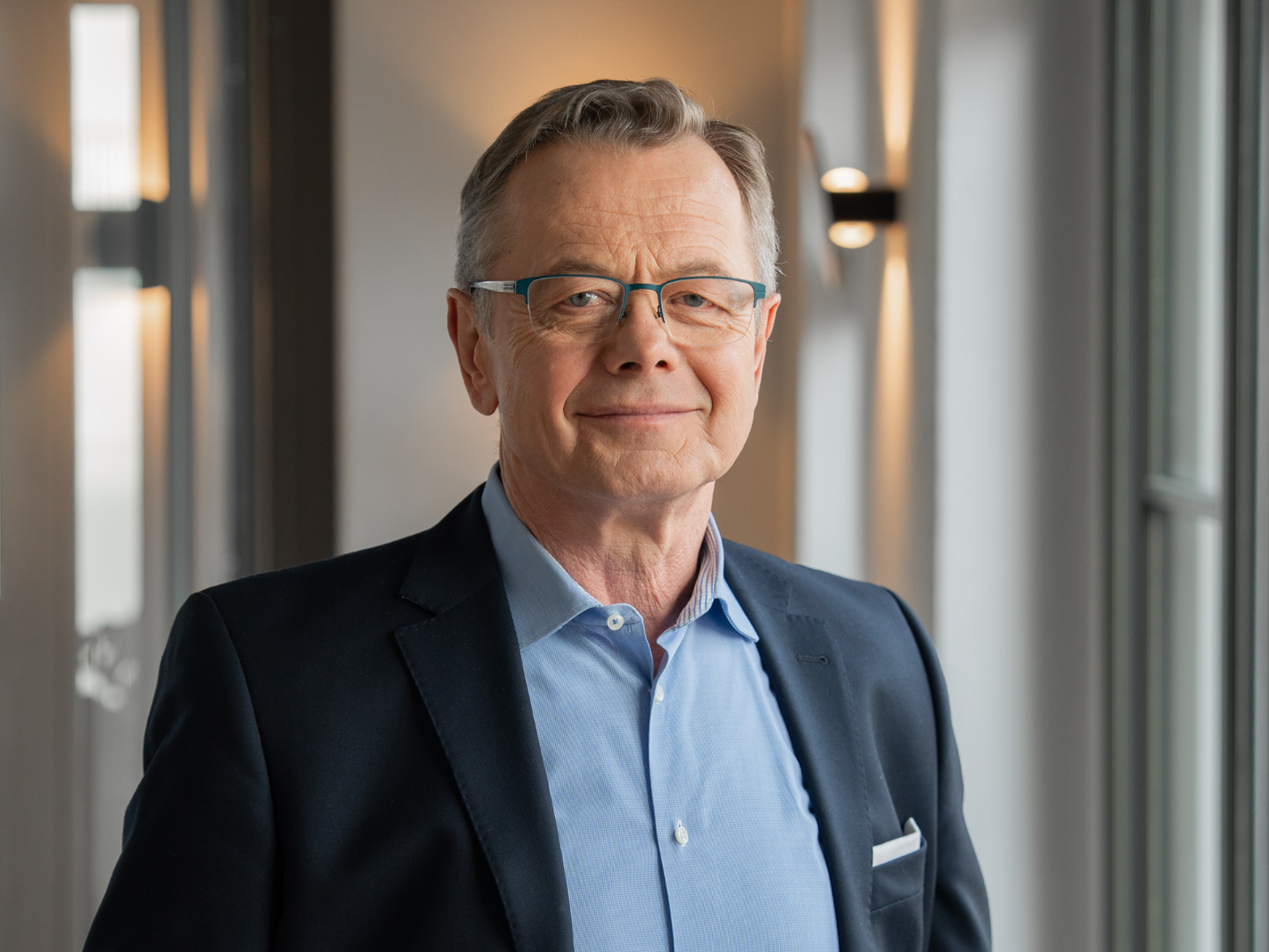 Hans-Jürgen Reppe – zertifizierter Sachverständiger für Immobilienbewertung. Als Ihr persönlicher Ansprechpartner steht er Ihnen bei allen Fragen rund um die Wertermittlung von Immobilien kompetent und zuverlässig zur Seite.