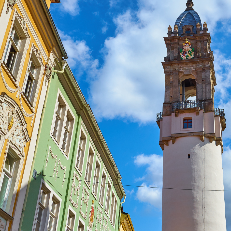 Der Reichenturm in Bautzen vor historischer Stadtkulisse – regionales Wahrzeichen und Symbol für unabhängige, fundierte Immobilienbewertung durch REPPE Immobilienbewertung in Bautzen.