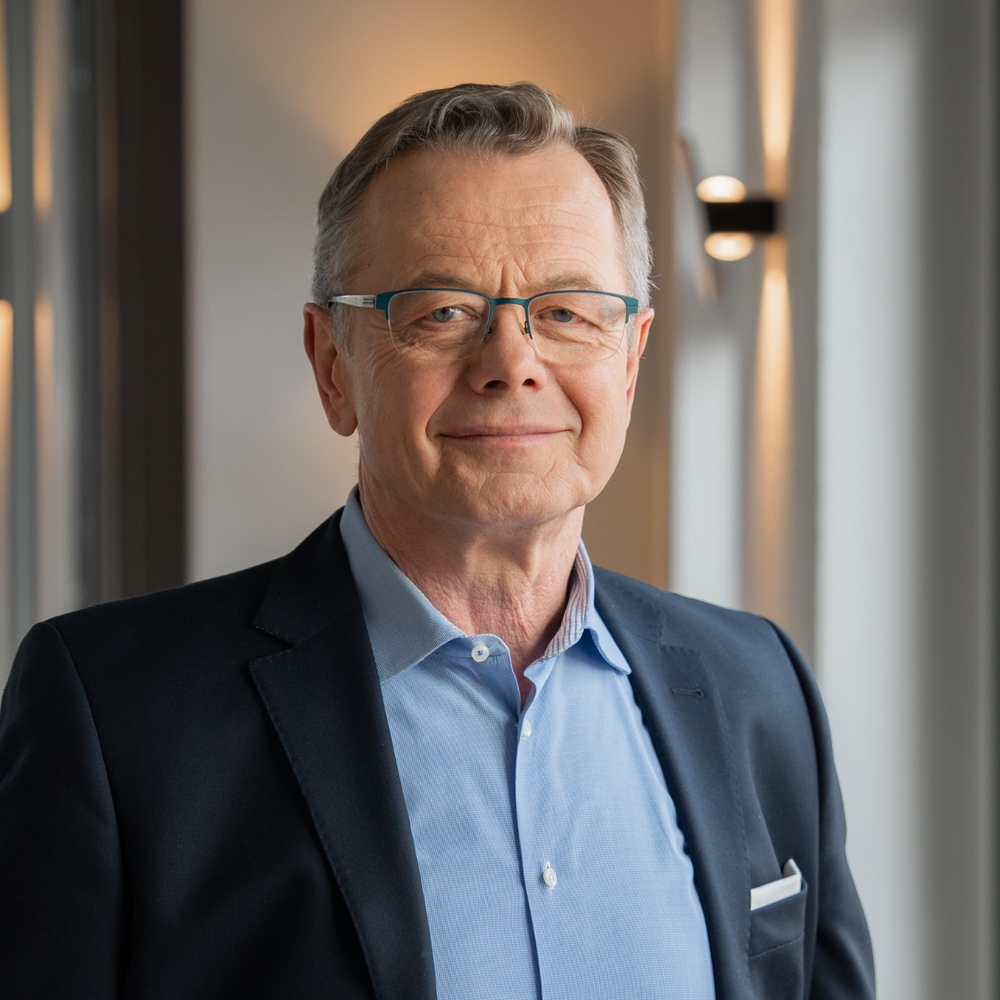 Hans-Jürgen Reppe – zertifizierter Sachverständiger für Immobilienbewertung. Als Ihr persönlicher Ansprechpartner steht er Ihnen bei allen Fragen rund um die Wertermittlung von Immobilien kompetent und zuverlässig zur Seite.